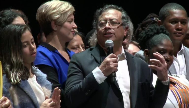 Colombia gira a la izquierda: Gustavo Petro gana la presidencia