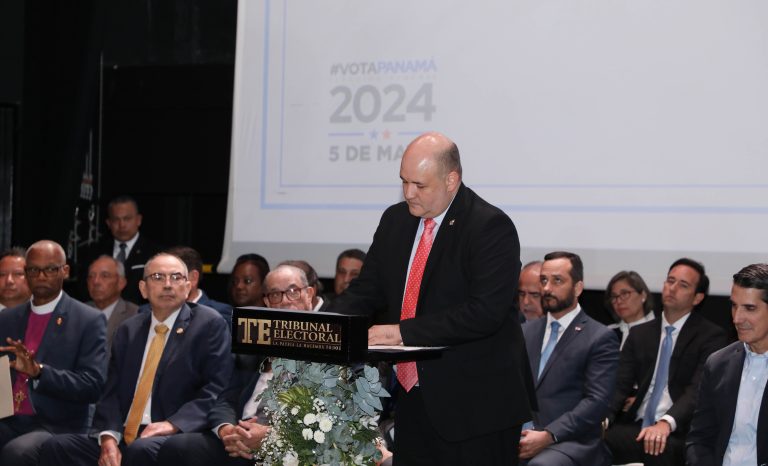 Con la ausencia de 3 candidatos presidenciales, se firma el Pacto Etico Electoral
