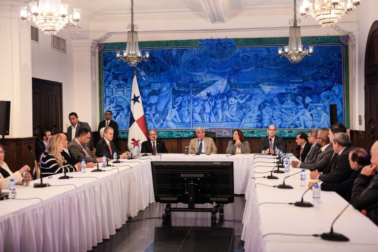 SIN PRECONDICIONES BANCADA RM RESPALDARÁ LEY DE LA CSS