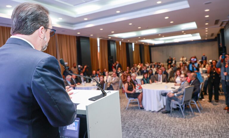 Panamá inicia proceso para desarrollar su Estrategia Nacional de Servicios Modernos