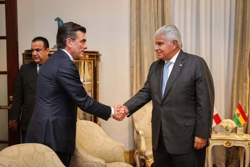 Mandatarios Mulino y Arévalo sostienen reunión bilateral