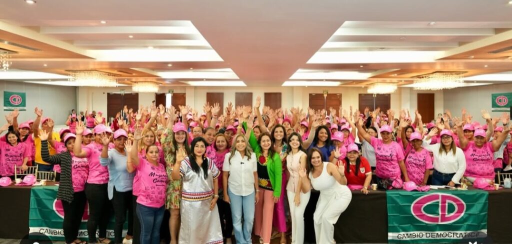 ¡CONFERENCISTA INTERNACIONAL DE LUJO! FANNY RAMIREZ EN PANAMA