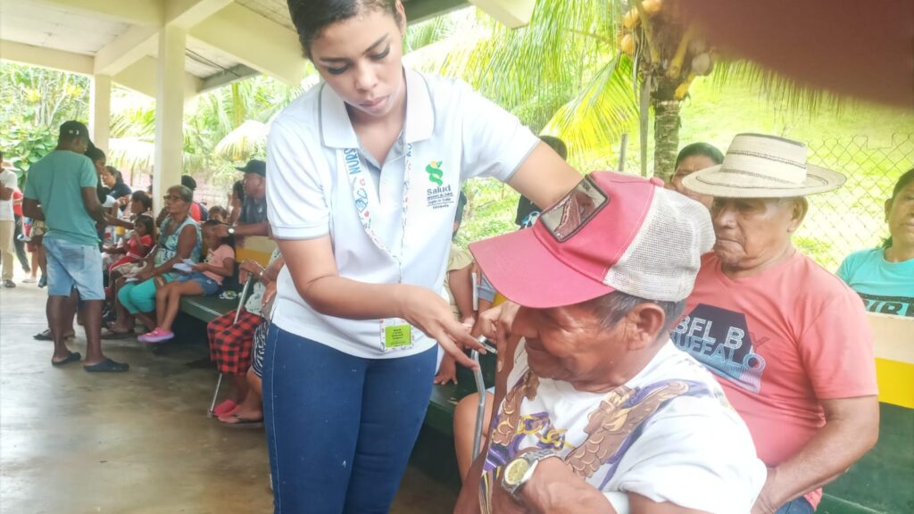 Minsa refuerza atención integral de salud en comunidades de difícil acceso de las montañas de Donoso
