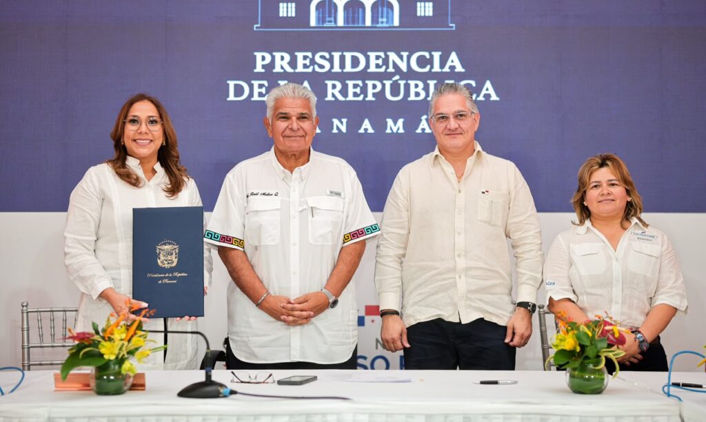 Panamá impulsa la formación de talento logístico con alianza entre INADEH, Presidencia e ITSE