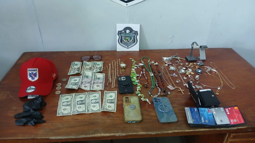 Dos aprehendidos tras intento de robo en una joyería de Clayton