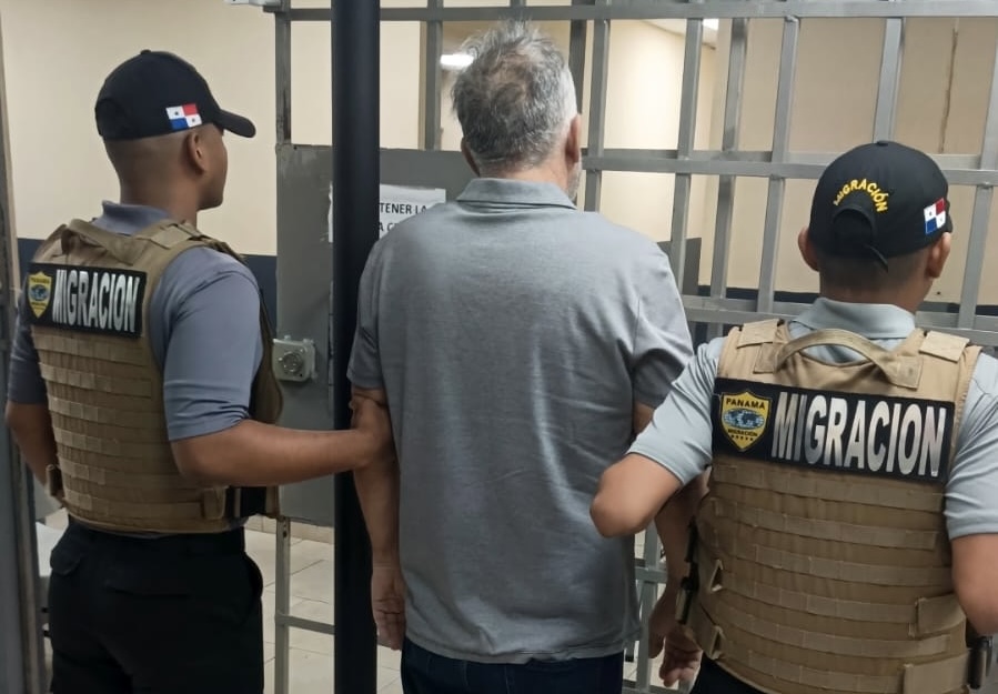 Panamá expulsa a ciudadano estadounidense requerido en Florida por delitos relacionados con drogas