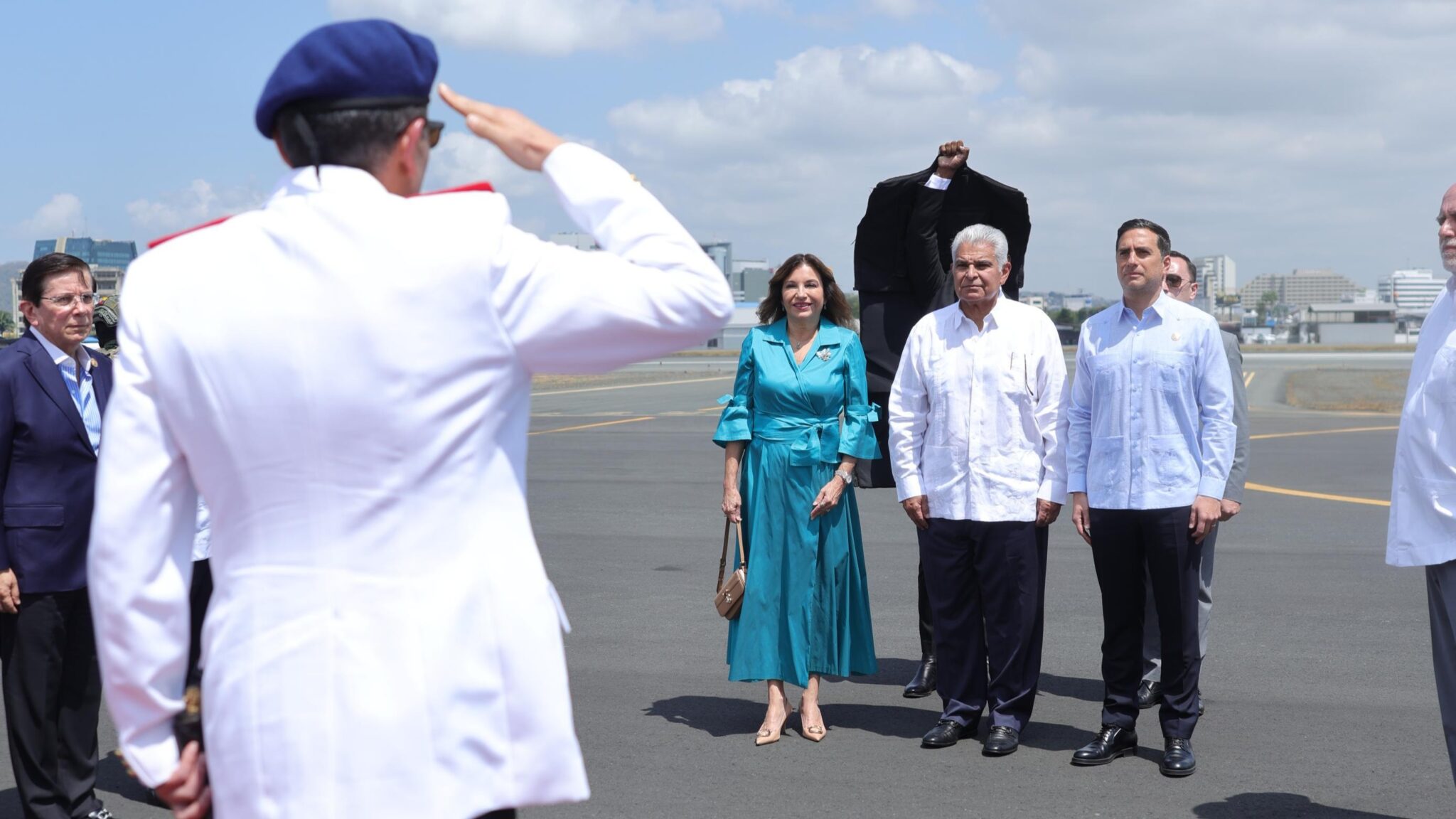 Mulino llega a Ecuador para encuentro con Noboa: seguridad, comercio e inversiones serán los temas principales