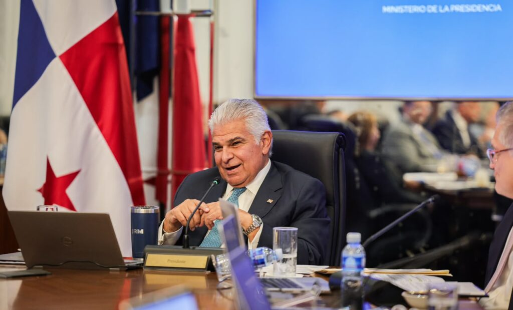 Mulino destaca avances para fortalecer la competitividad y atraer nuevas inversiones a Panamá