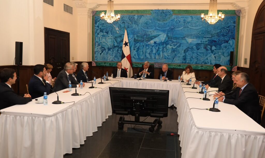 Presidente Mulino se reúne con CEO de empresas interesadas en explorar oportunidades de mercado en Panamá