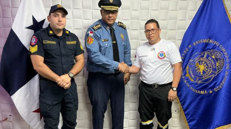 Bomberos y paramédicos de SAMER alcanzan acuerdos sobre reclasificación salarial y formación profesional