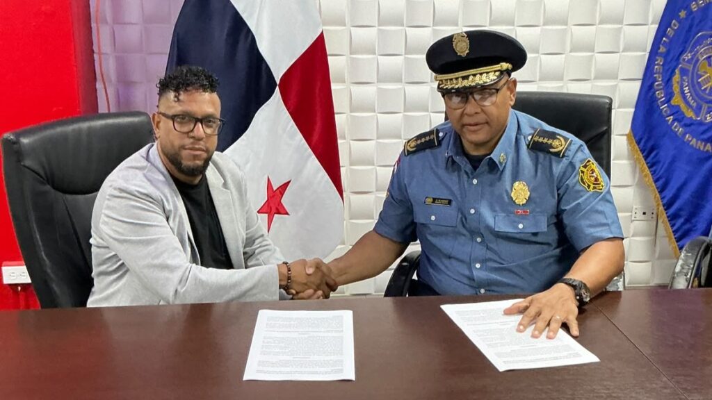 Bomberos y Sindicato alcanzan histórico acuerdo para mejorar las condiciones laborales en Panamá