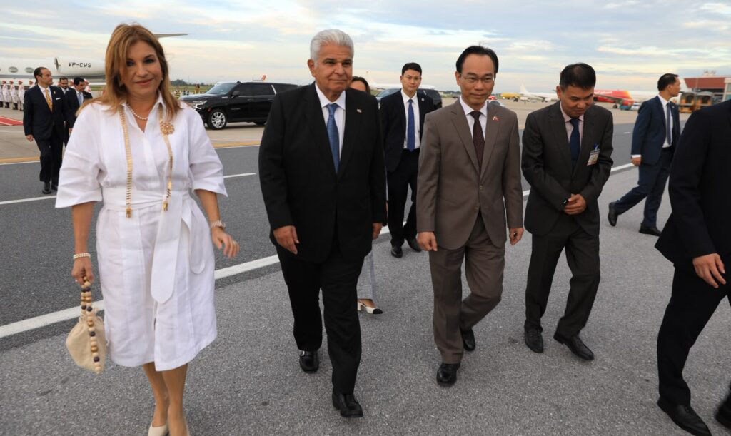 Presidente Mulino llega a Hanoi para fortalecer alianza estratégica entre Panamá y Vietnam